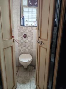 Bathroom Image of 400 Sq.ft 1 BHK Apartment / Flat for rent in Sadashiv Peth Pune for Rs. 26500