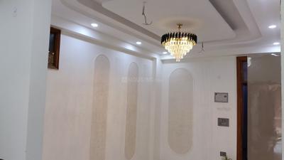 Living Room Image of 1050 Sq.ft 2 BHK Apartment / Flat for sale in Avenue 1, Sector 73 Noida for Rs. 4500000