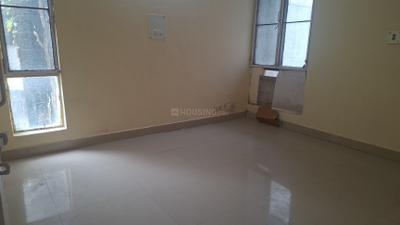 Bedroom Image of 1300 Sq.ft 3 BHK Apartment / Flat for rent in Bathal apartment, Patparganj New Delhi for Rs. 35500