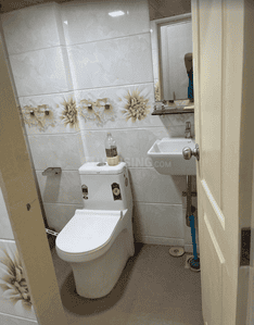 Image of 1050 Sq.ft 2 BHK Apartment / Flat for sale in Soham Crystal Spires, Thane West, Thane for Rs. 21000000