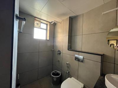 Bathroom Image of 1200 Sq.ft 2.5 BHK Apartment / Flat for rent in Pantheeramkavu Kozhikode for Rs. 50000