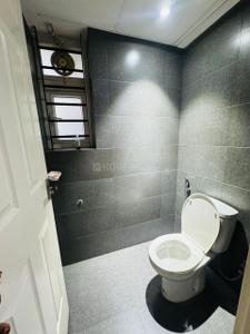 Bathroom Image of 1500 Sq.ft 3 BHK Apartment / Flat for rent in Crescent Aster, East Hill Kozhikode for Rs. 40000
