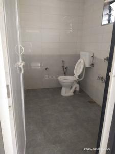 Bathroom Image of 2000 Sq.ft 3 BHK Independent House for rent in Motera Ahmedabad for Rs. 26000