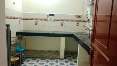 Kitchen Image of 1100 Sq.ft 2 BHK Builder Floor for rent in Sector 14 Gurgaon for Rs. 28500