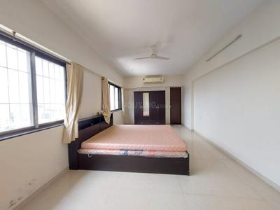 Bedroom Image of 2137 Sq.ft 4 BHK Apartment / Flat for sale in Shubham Sri Kalpana Padma Tower, Chembur Mumbai for Rs. 62500000