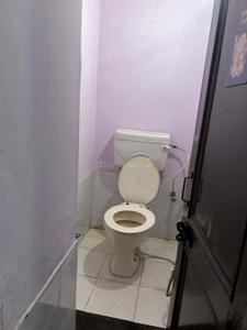Bathroom Image of 1500 Sq.ft 3.5 BHK Builder Floor for rent in Moti Nagar New Delhi for Rs. 22000