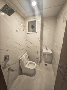 Bathroom Image of 1500 Sq.ft 3 BHK Apartment / Flat for rent in Mansarovar Extension Jaipur for Rs. 25000