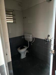 Bathroom Image of 1900 Sq.ft 3 BHK Apartment / Flat for rent in Patrapada Bhubaneswar for Rs. 20000