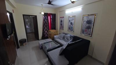Living Room Image of 585 Sq.ft 1 BHK Apartment / Flat for rent in Aditya Urban Homes Phase 1A, Bamheta Village Ghaziabad for Rs. 17000