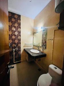 Bathroom Image of 3000 Sq.ft 4.5 BHK Duplex for sale in Jaipuria Sunrise Enclave, Kaushambi Ghaziabad for Rs. 20000000
