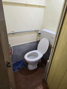 Bathroom Image of 950 Sq.ft 2.5 BHK Apartment / Flat for rent in S S Colony Madurai for Rs. 13000