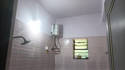 Bathroom Image of 250 Sq.ft 1 RK Builder Floor for rent in London Street Nagpur for Rs. 8000