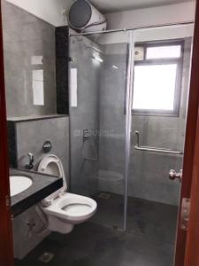 Bathroom Image of 1450 Sq.ft 3 BHK Apartment / Flat for sale in Amanora Elevate Tower 47, Hadapsar Pune for Rs. 20000000