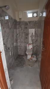 Bathroom Image of 800 Sq.ft 1 BHK Apartment / Flat for rent in Kondapur Hyderabad for Rs. 17000