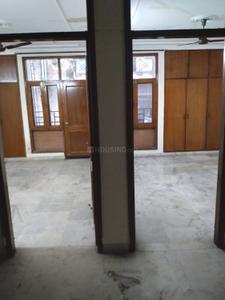 Bedroom Image of 2200 Sq.ft 3 BHK Builder Floor for rent in Defence Colony New Delhi for Rs. 80000