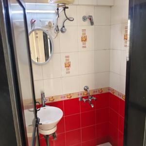 Image of 750 Sq.ft 2 BHK Apartment / Flat for rent in Dheeraj Ganga Apartments, Malad West, Mumbai for Rs. 60000