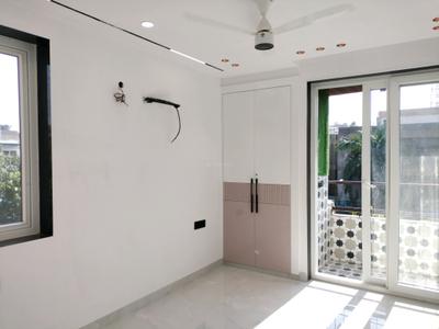 Bedroom Image of 1900 Sq.ft 3 BHK Apartment / Flat for sale in Vrindavan Apartment, Sector 6 Dwarka New Delhi for Rs. 28500000