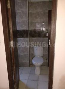 Bathroom Image of 990 Sq.ft 2 BHK Apartment / Flat for rent in Nirala Greenshire, Noida Extension Greater Noida for Rs. 26000
