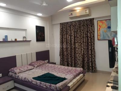 Bedroom Image of 859 Sq.ft 2.5 BHK Apartment / Flat for rent in Vile Parle East Mumbai for Rs. 100000