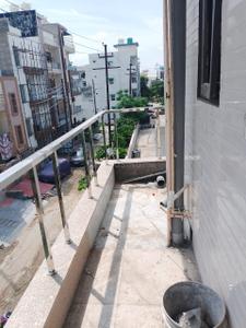 Balcony Image of 950 Sq.ft 2 BHK Builder Floor for rent in Sector 63 A Noida for Rs. 18000