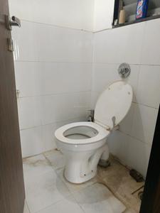 Common Bathroom Image of 660 Sq.ft 1 BHK Apartment / Flat for rent in Gemini Grand Bay, Manjari Budruk Pune for Rs. 17000