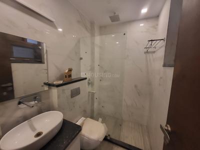 Bathroom Image of 1988 Sq.ft 3 BHK Builder Floor for rent in South City 1 Floors, Sector 41 Gurgaon for Rs. 65500