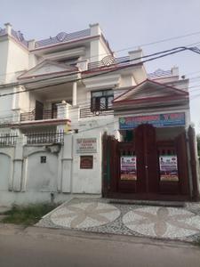 Image of 10000 Sq.ft 10 BHK Independent House for sale in Gomti Nagar, Lucknow for Rs. 70000000