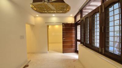 Living Room Image of 1750 Sq.ft 3 BHK Apartment / Flat for rent in Vasant Kunj New Delhi for Rs. 90000