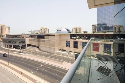 Balcony Image of 484 Sq.ft 1 RK Apartment / Flat for sale in The Palm Jumeira Dubai for Rs. 44367926