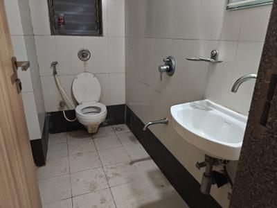 Image of 1051 Sq.ft 2 BHK Apartment / Flat for rent in Rashi Tower, Goregaon East, Mumbai for Rs. 65000