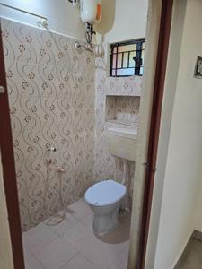 Bathroom Image of 950 Sq.ft 2.5 BHK Apartment / Flat for rent in S S Colony Madurai for Rs. 13000
