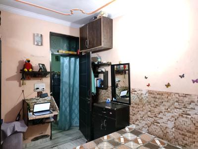Bedroom Image of 850 Sq.ft 2 BHK Builder Floor for sale in Shakti Nagar New Delhi for Rs. 5500000