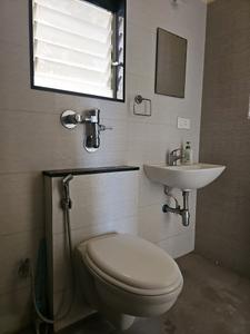 Common Bathroom Image of 850 Sq.ft 2 BHK Apartment / Flat for sale in Nyati Elan, Wagholi Pune for Rs. 6900000