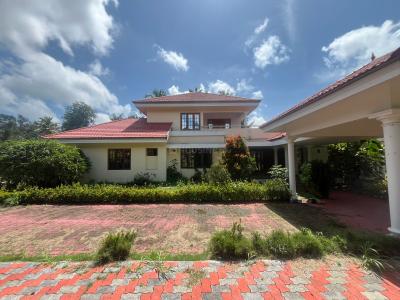 Image of 6000 Sq.ft 5 BHK Independent House for sale in Vyttila, Kochi for Rs. 105000000