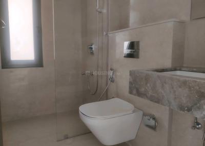 Bathroom Image of 2500 Sq.ft 3.5 BHK Apartment / Flat for rent in Lokhandwala Minerva, Worli Mumbai for Rs. 480000