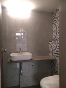 Common Bathroom Image of 550 Sq.ft 1 BHK Apartment / Flat for sale in Divine Sky Vista, Vasai West Vasai for Rs. 5400000