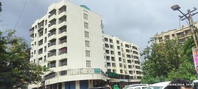 Image of 950 Sq.ft 2 BHK Apartment / Flat for sale in Santacruz West, Mumbai for Rs. 18500000
