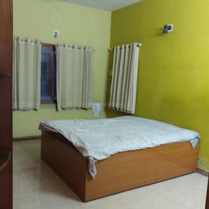 Bedroom Image of 1800 Sq.ft 3 BHK Apartment / Flat for rent in Bakeri Satej, Thaltej Ahmedabad for Rs. 40000