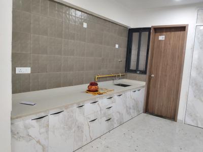 Kitchen Image of 2547 Sq.ft 4 BHK Apartment / Flat for rent in Chanakyapuri Ahmedabad for Rs. 40000