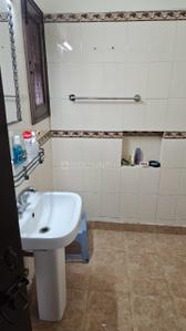 Bathroom Image of 1800 Sq.ft 3 BHK Apartment / Flat for sale in DDA Flats Sarita Vihar, Sarita Vihar New Delhi for Rs. 29400000