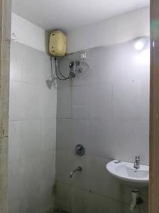 Common Bathroom Image of 909 Sq.ft 2 BHK Apartment / Flat for sale in Lodha Casa Rio, Palava Phase 1 Thane for Rs. 4900000