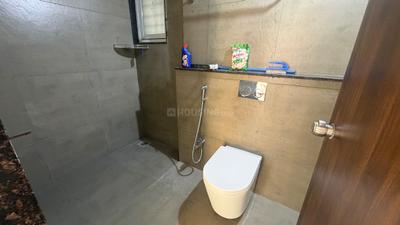 Bathroom Image of 900 Sq.ft 2 BHK Apartment / Flat for rent in Pimple Saudagar Pune for Rs. 31000