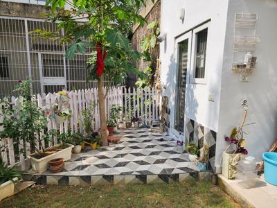 Balcony Image of 1260 Sq.ft 2 BHK Apartment / Flat for rent in Paramount Golfforeste Premium Apartments, Surajpur Greater Noida for Rs. 25000