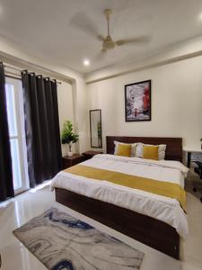 Bedroom Image of 700 Sq.ft 1 BHK Builder Floor for rent in CGHS Arzoo Apartment, Sector 51 Gurgaon for Rs. 40000