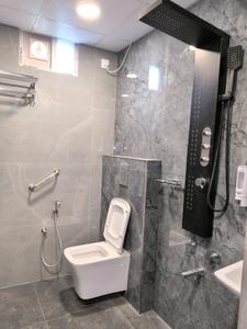 Common Bathroom Image of 4000 Sq.ft 4 BHK Villa for rent in Sainikpuri Secunderabad for Rs. 95000