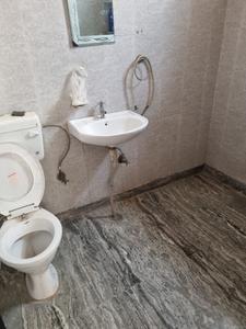 Bathroom Image of 600 Sq.ft 1 BHK Builder Floor for rent in Huda Sectors Panipat for Rs. 16000