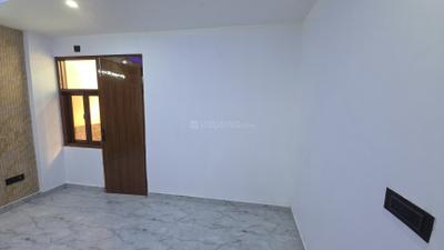Bedroom Image of 900 Sq.ft 3 BHK Builder Floor for sale in Laxmi Nagar New Delhi for Rs. 9500000