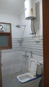 Bathroom Image of 500 Sq.ft 1 BHK Apartment / Flat for rent in Rajpur Khurd Extension New Delhi for Rs. 14000