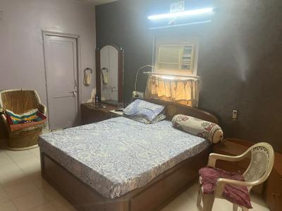 Bedroom Image of 2300 Sq.ft 3.5 BHK Apartment / Flat for sale in Satellite Ahmedabad for Rs. 14500000