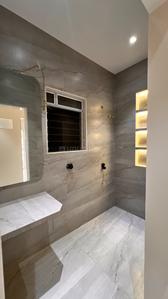 Bathroom Image of 600 Sq.ft 1 BHK Apartment / Flat for sale in Raunak Earth Park Building No 5, Kalyan West Kalyan for Rs. 3690000